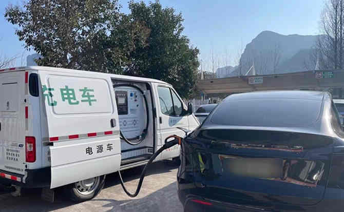 通江汽车搭电
