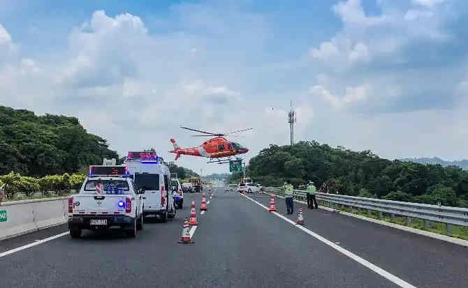 通江高速公路汽车救援案例